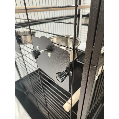 Cage Zolia Youyou pour perroquets moyens et grandes perruches 79x74x204cm - Structure métal robuste Cage Zolia Youyou pour perroquets moyens et grandes perruches 79x74x204cm - Structure métal robuste